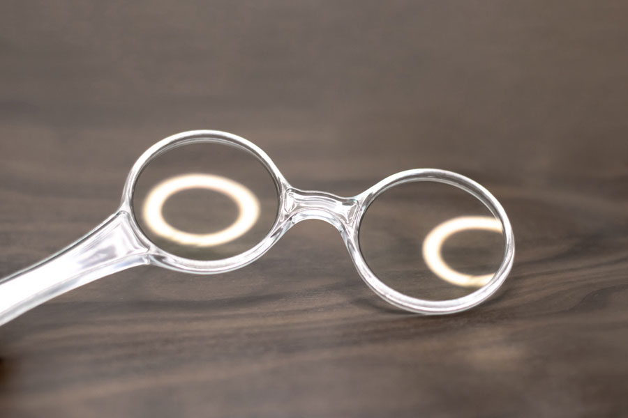 Brillenglasvorhalter zur Verkaufshilfe